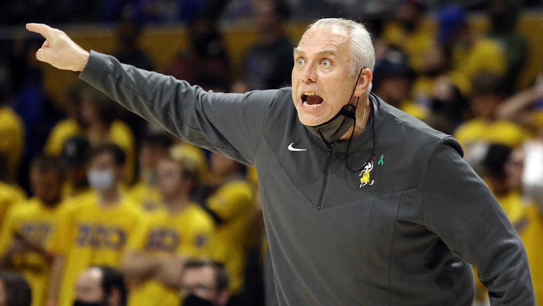 Minnesota  assistant coach Dave Thorson reacts against Pittsburgh during the second half at the Petersen Events Center in Pittsburgh on Nov. 30, 2021.