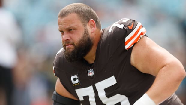 Joel Bitonio