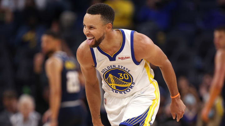 Curry tiene a los Warriors como favoritos al título