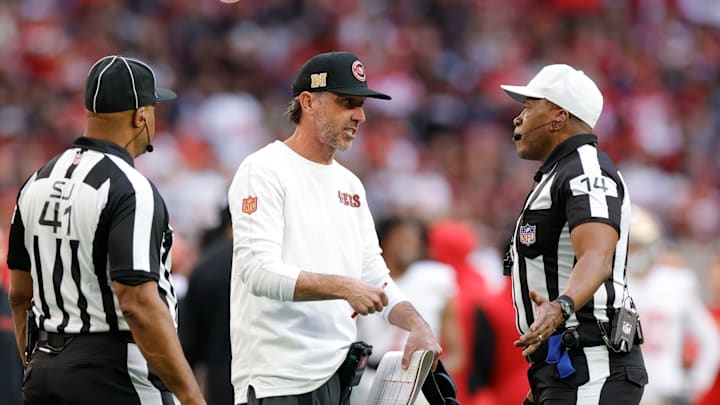 San Francisco 49ers head coach Kyle Shanahan (C)