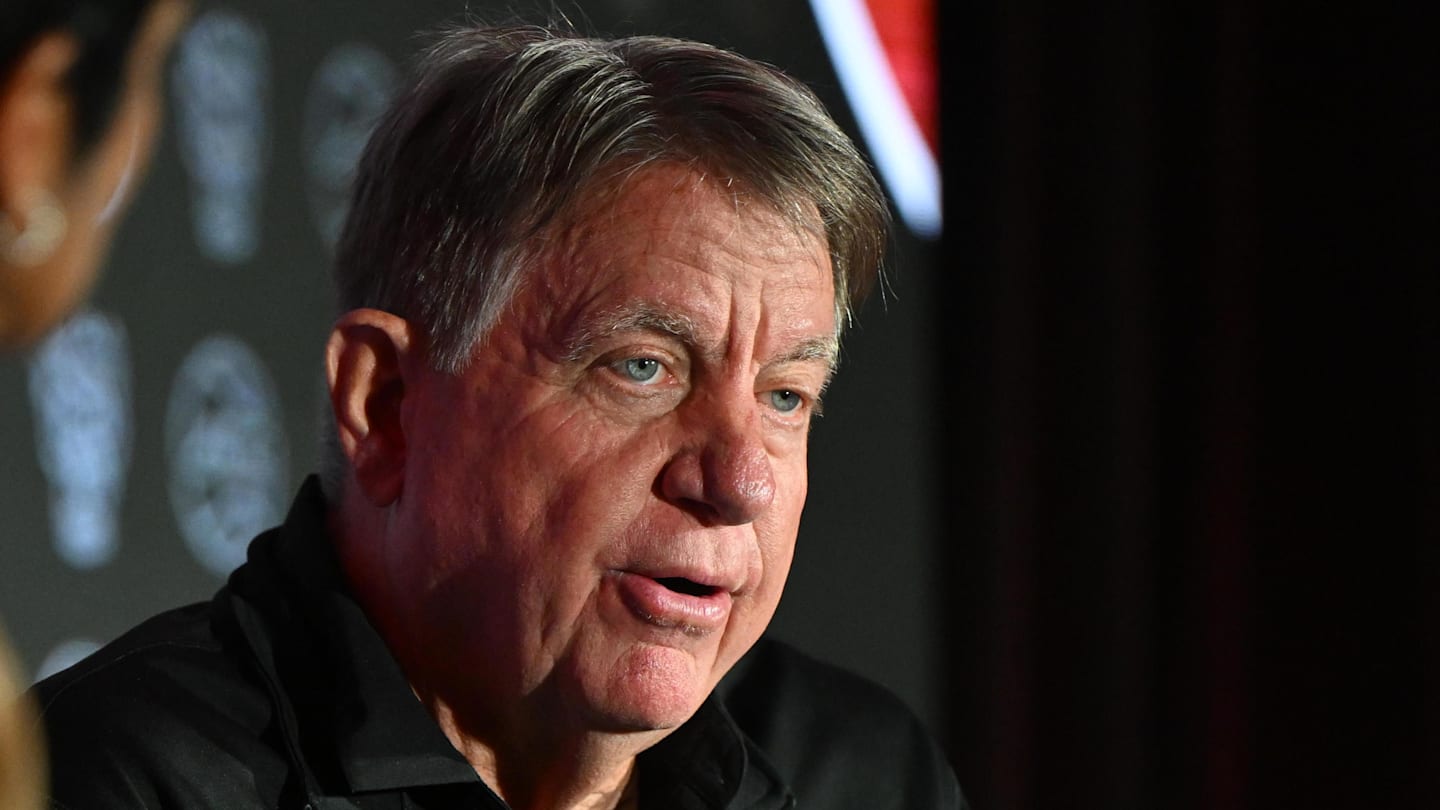 Wolfpack and Vols Set for High-Stakes Season Opener in Greensboro Showdown