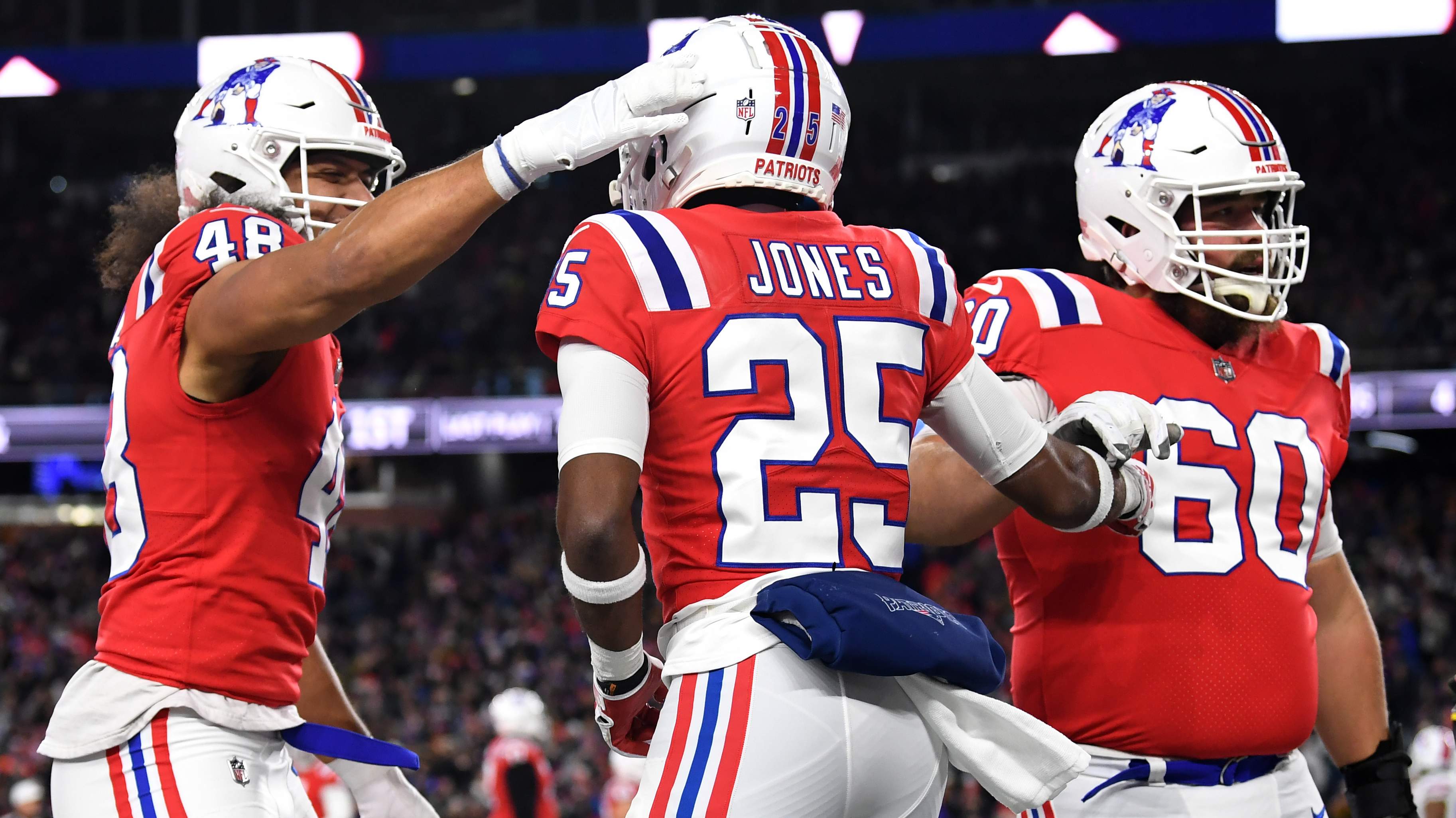 Which jerseys are the Patriots wearing today in Week 6 vs. Texans