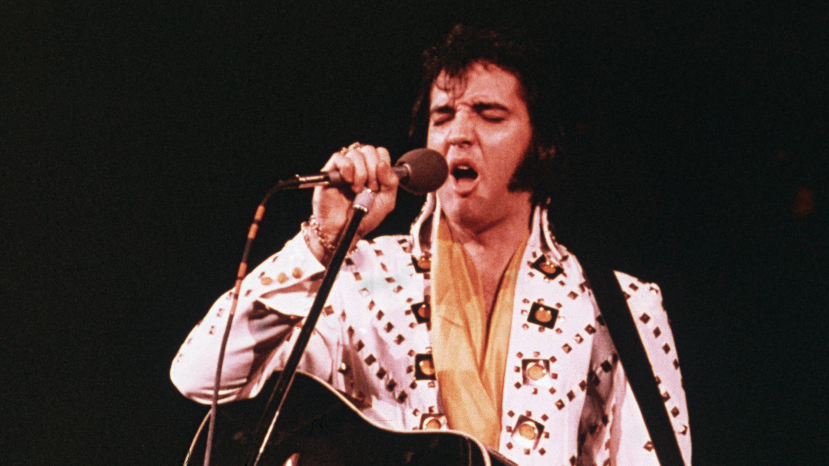 The Last Song Elvis Sang on Stage Still Feels Like a Hand on the Shoulder