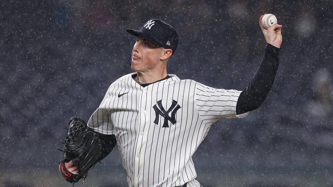 New York Yankees pitcher Ryan Yarbrough (33) delivers a pitch during the ninth inning against the Texas Rangers at Yankee Stadium.