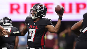 Sep 7, 2025; Atlanta, Georgia, USA; Atlanta Falcons quarterback Michael Penix Jr. (9) passes the ball against the Tampa Bay Buccaneers during the fourth quarter at Mercedes-Benz Stadium. Mandatory Credit: Brett Davis-Imagn Images