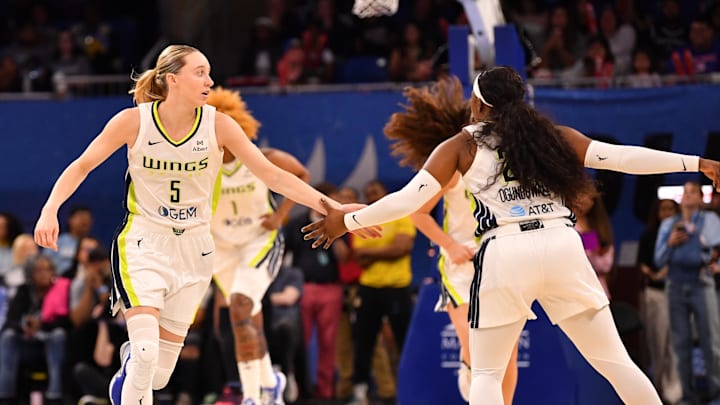 Paige Bueckers defends teammate after rough game against Caitlin Clark,  Fever