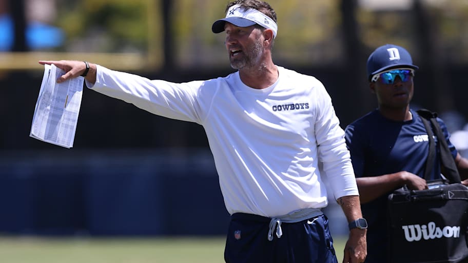 Brian Schottenheimer learned from his dad, a former NFL coach, the value of building relationships with his players.  | Jason Parkhurst-Imagn Images