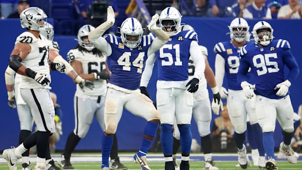 Colts outside linebacker Zaire Franklin