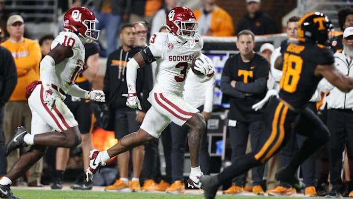 Oklahoma Sooners defensive back Robert Spears-Jennings