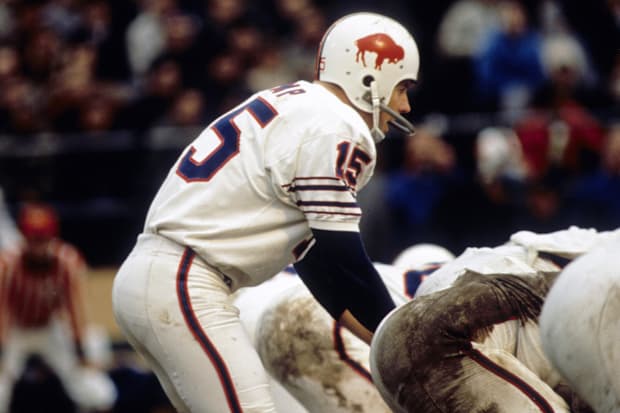 Buffalo Bills quarterback Jack Kemp at the line of scrimmage during the 1967 season. 