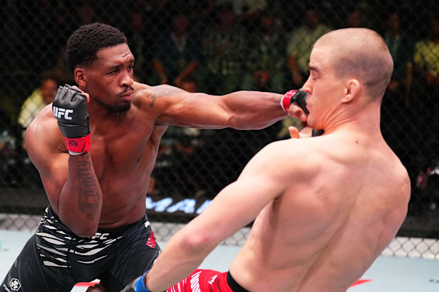 Mansur Abdul-Malik during his UFC debut against Duško Todorović.