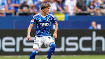 Max Grüger im Trikot des FC Schalke