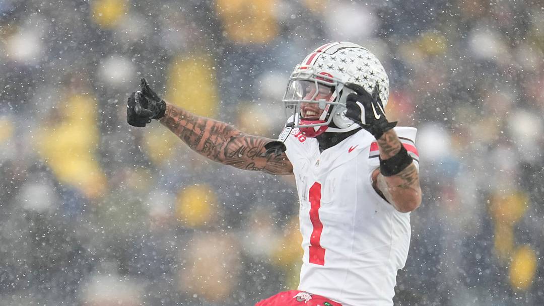Ohio State Buckeyes wide receiver Brandon Inniss (1) celebrates during the NCAA football game against the Michigan Wolverines at Michigan Stadium in Ann Arbor, Mich. on Nov. 29, 2025. Ohio State won 27-9.