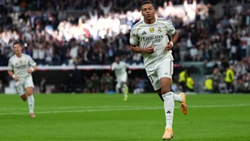 Kylian Mbappé devrait enchaîner face à Valence. Kylian Mbappé devrait enchaîner face à Valence.