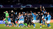 Napoli garantiu a classificação para as quartas de final da Liga dos Campeões com duas boas vitórias contra o Eintracht Frankfurt