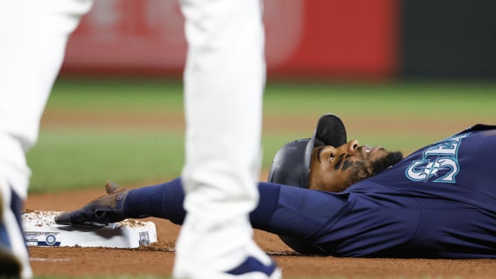 Seattle Mariners center fielder Victor Robles (10) reacts after avoiding a pick-off throw against the Tampa Bay Rays during the sixth inning at T-Mobile Park on Aug 27.