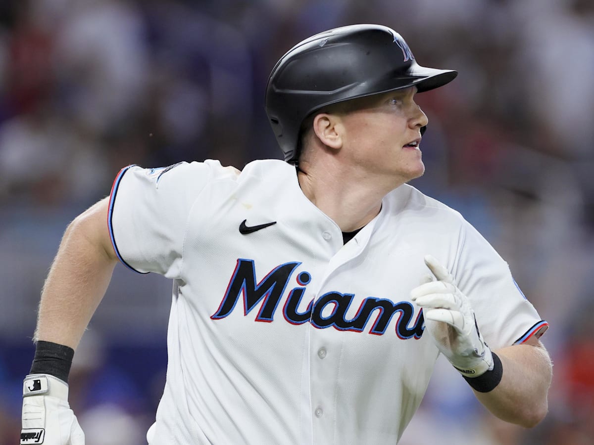 Atlanta Braves Add Veteran Garrett Cooper to Minor League Contract for Spring Training