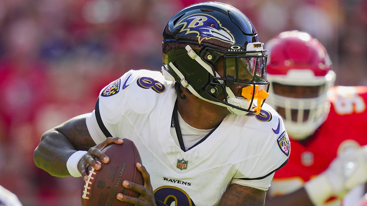 Lamar Jackson Returns to Practice, Opening Up Possibility to Return in Week 8