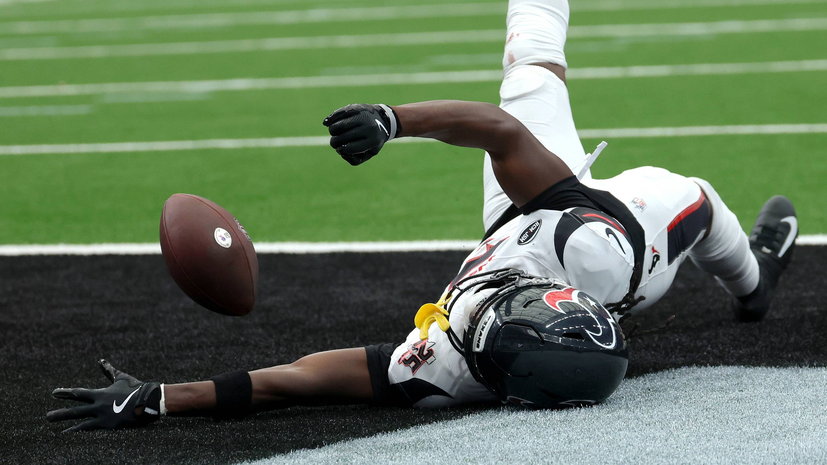 The Best Postgame Quotes From NFL Week 1: Kamari Lassiter Takes the Blame