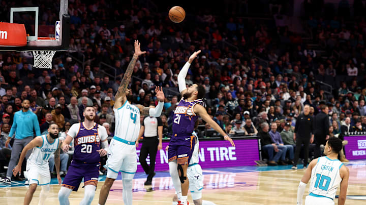 Phoenix Suns v Charlotte Hornets