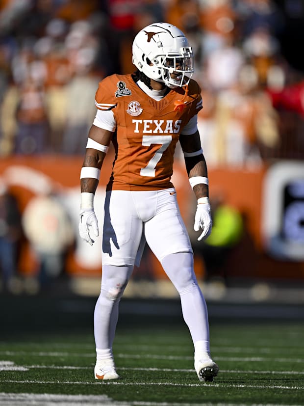 Longhorns defensive back Jahdae Barron (7) in action during the game between the Texas Longhorns and the Clemson Tigers.
