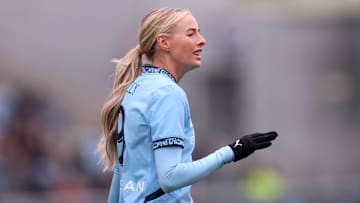 Chloe Kelly completed a loan move to Arsenal on deadline day