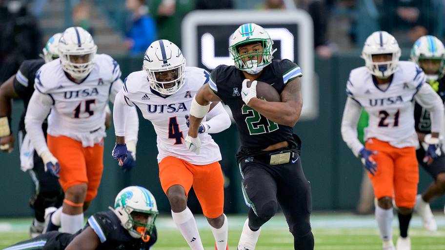 How the Houston Cougars' Offense Depth Chart Could Look Next Season