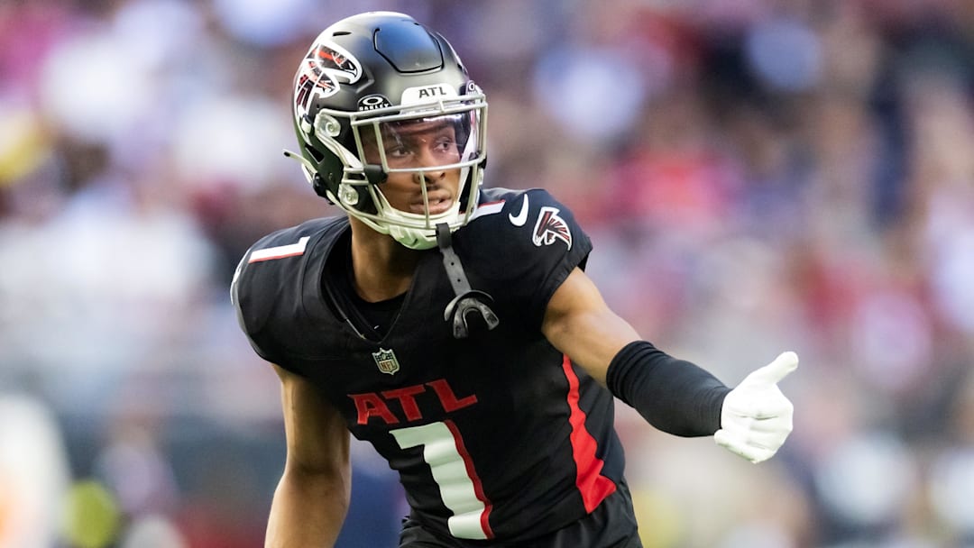 Dec 21, 2025; Glendale, Arizona, USA; Atlanta Falcons wide receiver Darnell Mooney (1) against the Arizona Cardinals at State Farm Stadium. Mandatory Credit: Mark J. Rebilas-Imagn Images