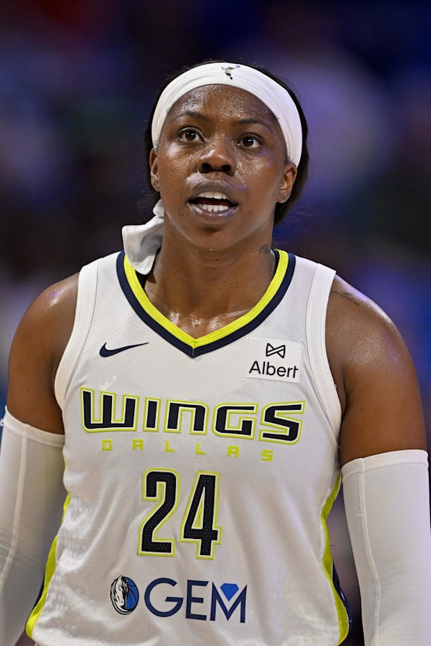 Arike Ogunbowale in action during the game between the Dallas Wings and the New York Liberty