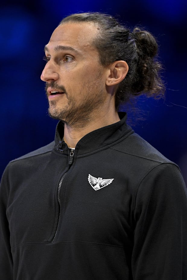 Chris Koclanes during the game between the Dallas Wings and the New York Liberty