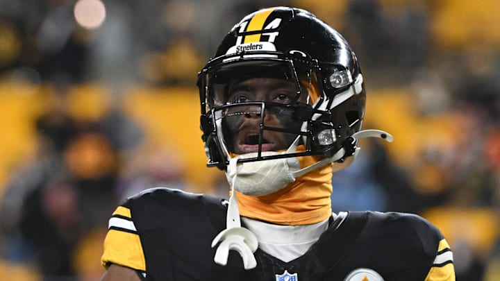 Pittsburgh Steelers receiver George Pickens reacts to a play.