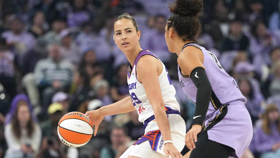 Jovana Nogić vs Golden State