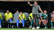 Abel Ferreira diz que pediu para Maresca, técnico do Chelsea, cuidar do Estêvão na Inglaterra