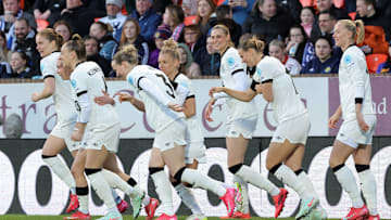 Die DFB-Frauen bejubelten das Tor von Elisa Senß