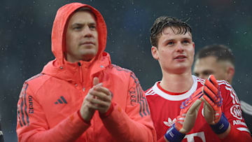 Jonas Urbig lernt viel von Manuel Neuer