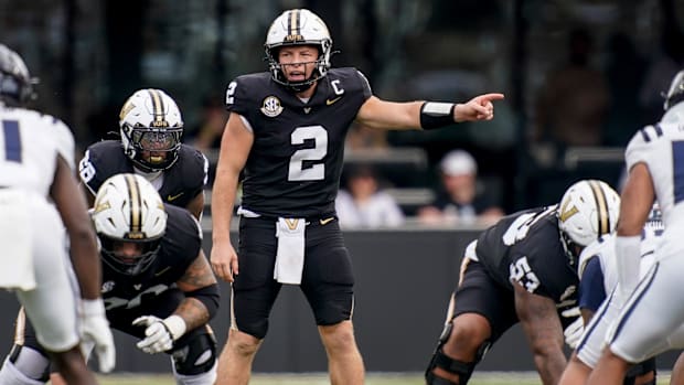 Alabama vs. Vanderbilt football game prediction 2025