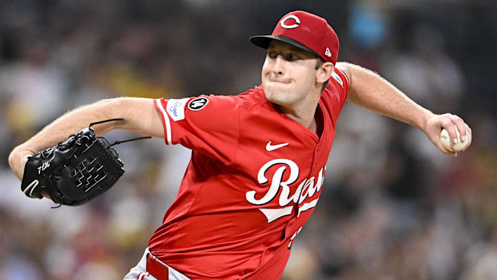 Cincinnati Reds starting pitcher Nick Lodolo (40) delivers
