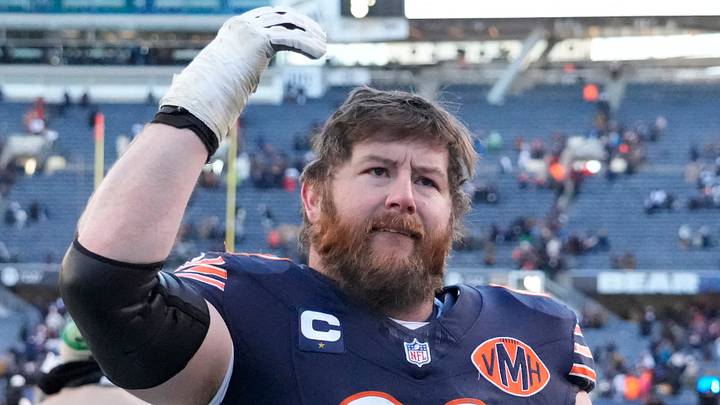Chicago Bears guard Joe Thuney