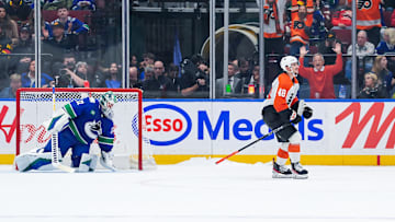 Philadelphia Flyers v Vancouver Canucks