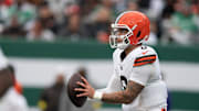Cleveland Browns quarterback Dillon Gabriel (8) drops back for a pass during an NFL Week 10 game between the New York Jets and the Cleveland Browns at MetLife Stadium on Sunday, Nov. 9, 2025.