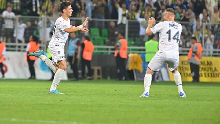 Arda Güler ve Dimitris Pelkas'ın gol sevinci