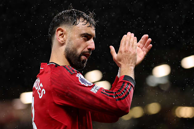Bruno Fernandes applauding. Bruno Fernandes applauding.