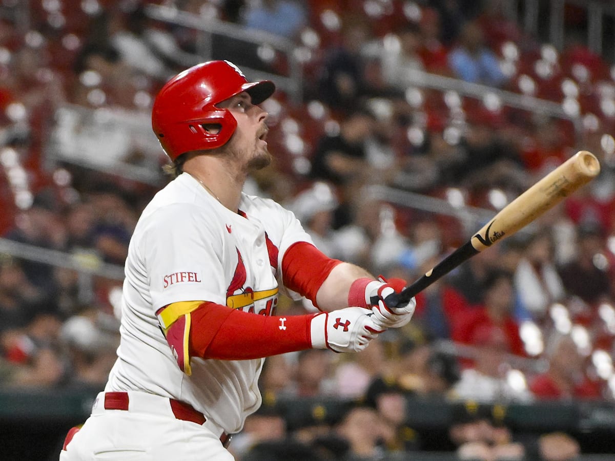 Cardinals Writer Urges Team To Keep Emerging Slugger For 2026