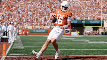 Arch Manning, UTEP v Texas
