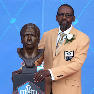 Kenny Easley is a member of both the College and Pro Football Halls of Fame.