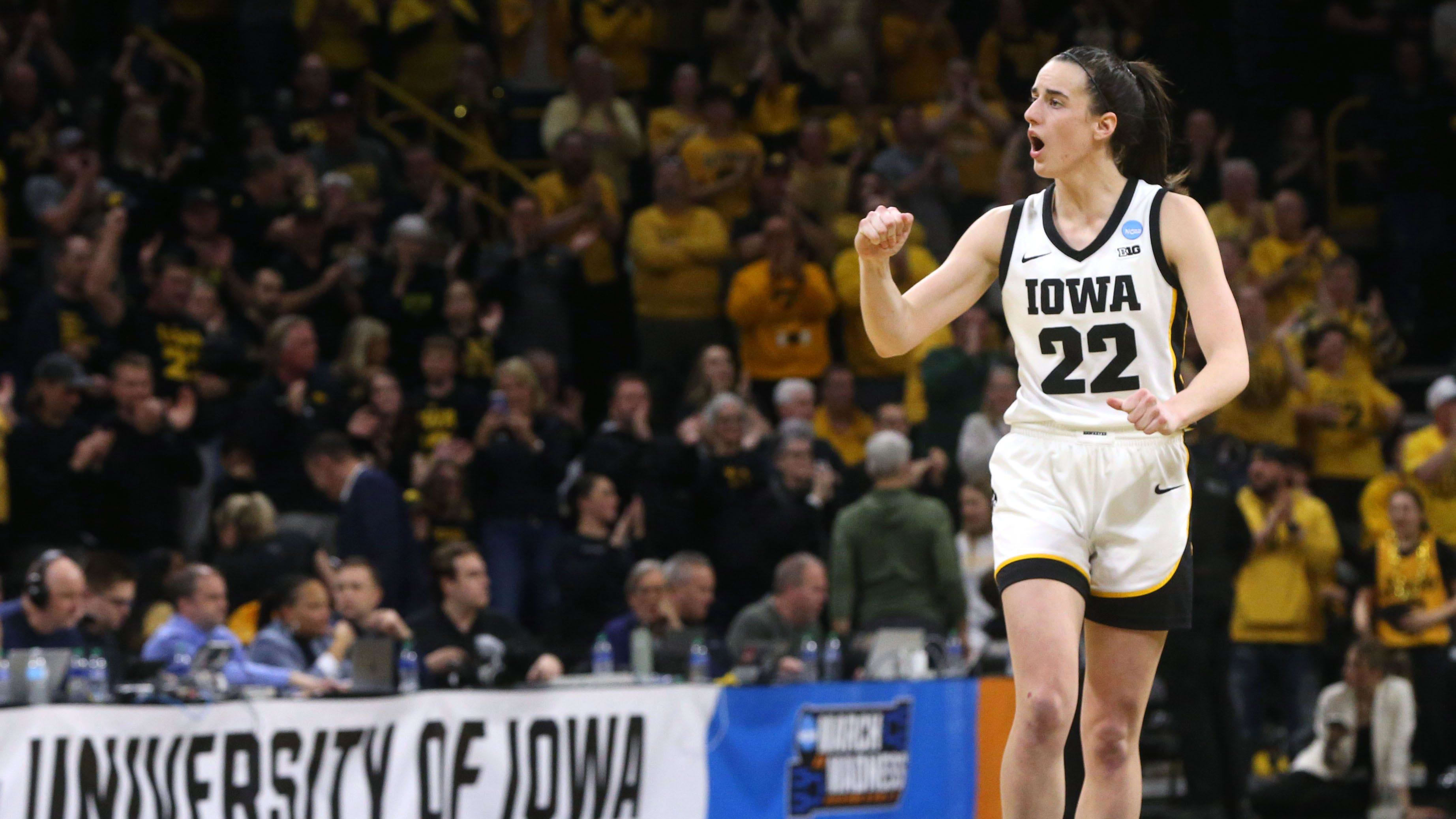 Caitlin Clark, Iowa Hawkeyes advance to Sweet Sixteen