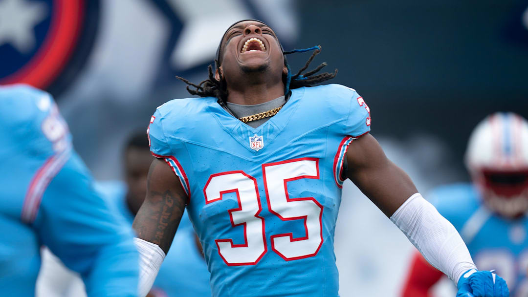Tennessee Titans safety K'Von Wallace (35) takes the field before their game against the Houston Texans at Nissan Stadium in Nashville, Tenn., Sunday, Dec. 17, 2023.