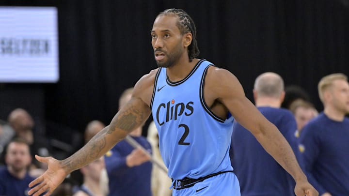 The Clippers are favored on the road on Friday.