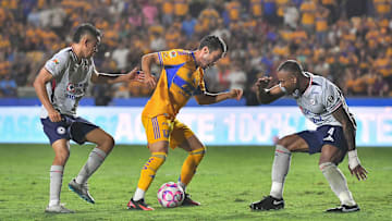 Tigres UANL v Cruz Azul - Torneo Apertura 2025 Liga MX