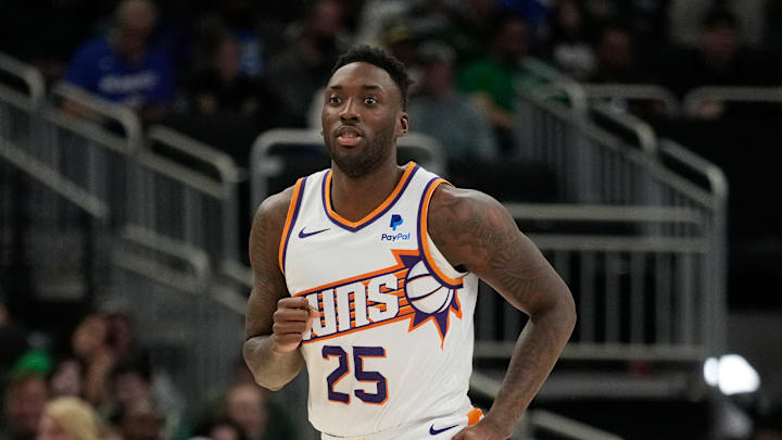 Phoenix Suns v Milwaukee Bucks